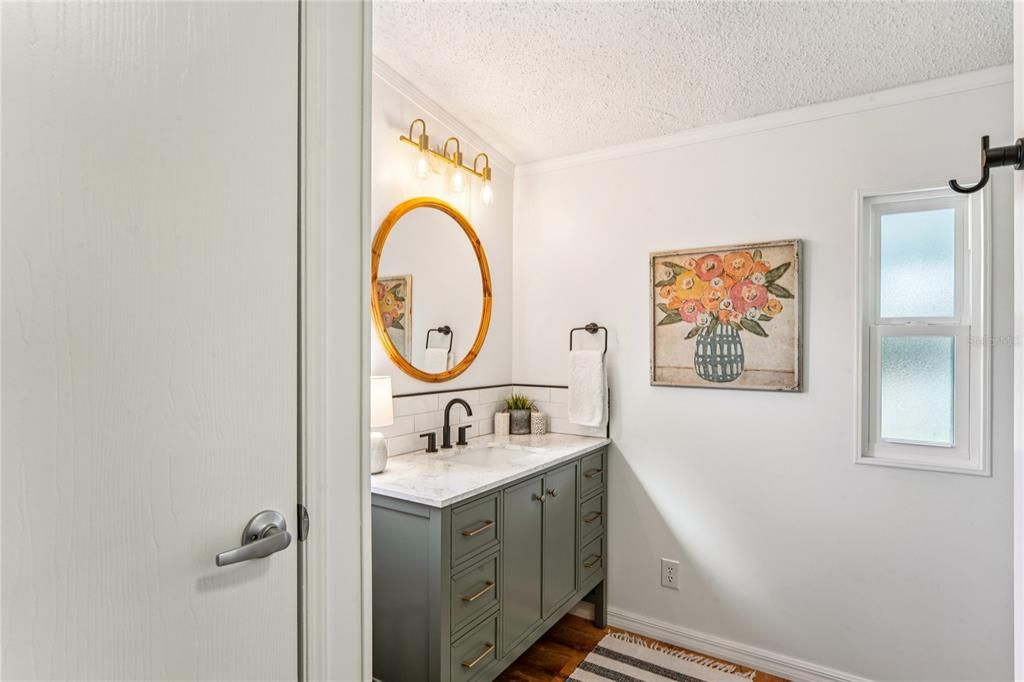 待售: $249,500 (2 贝兹, 2 浴室, 1246 平方英尺)