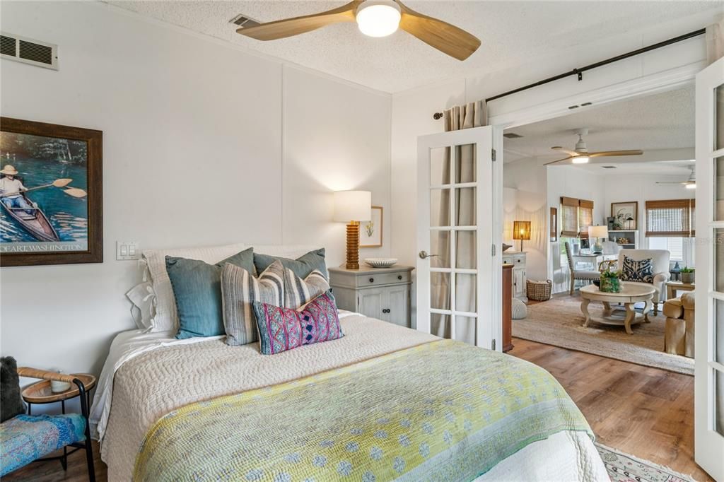 待售: $249,500 (2 贝兹, 2 浴室, 1246 平方英尺)