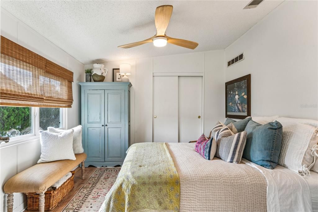 待售: $249,500 (2 贝兹, 2 浴室, 1246 平方英尺)