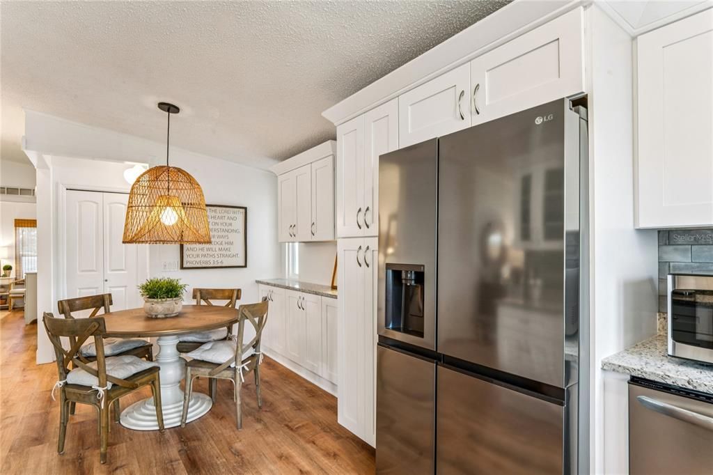 待售: $249,500 (2 贝兹, 2 浴室, 1246 平方英尺)