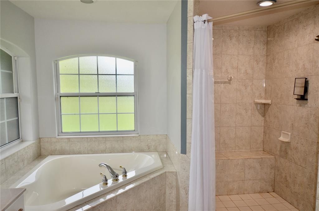 待售: $540,000 (3 贝兹, 3 浴室, 3162 平方英尺)