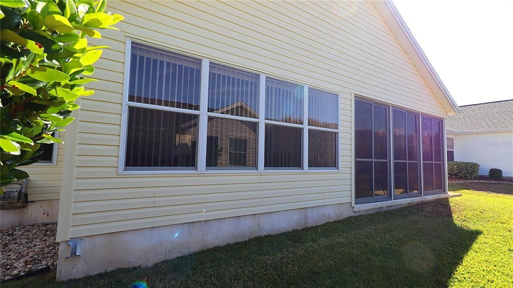 For Sale: $349,000 (3 beds, 2 baths, 1527 Square Feet)