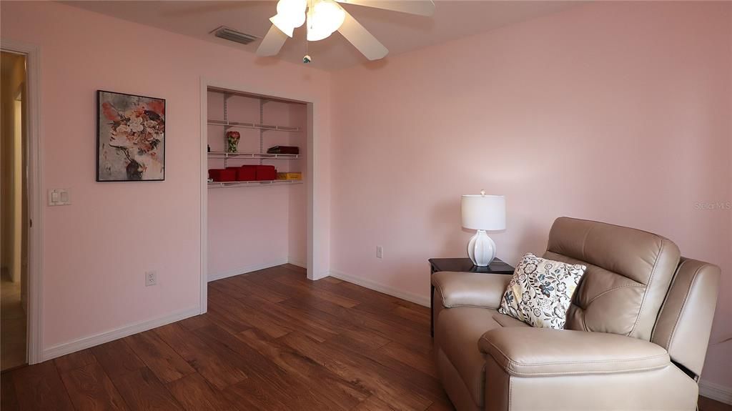 For Sale: $349,000 (3 beds, 2 baths, 1527 Square Feet)