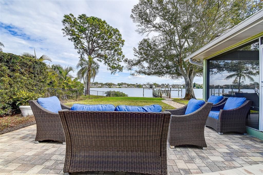 待售: $945,000 (3 贝兹, 3 浴室, 2057 平方英尺)