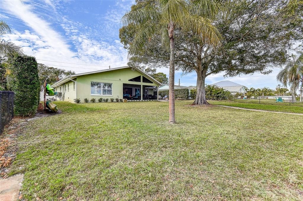 待售: $945,000 (3 贝兹, 3 浴室, 2057 平方英尺)