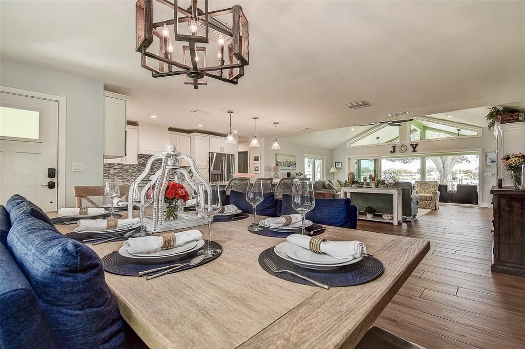 待售: $945,000 (3 贝兹, 3 浴室, 2057 平方英尺)