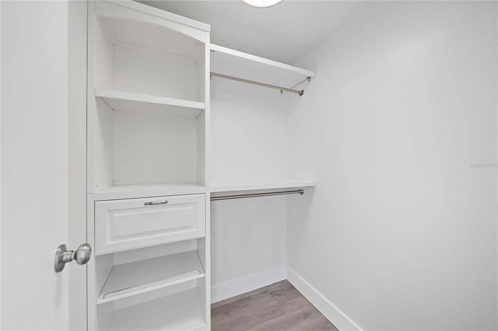 出租: $2,650 (2 贝兹, 2 浴室, 888 平方英尺)