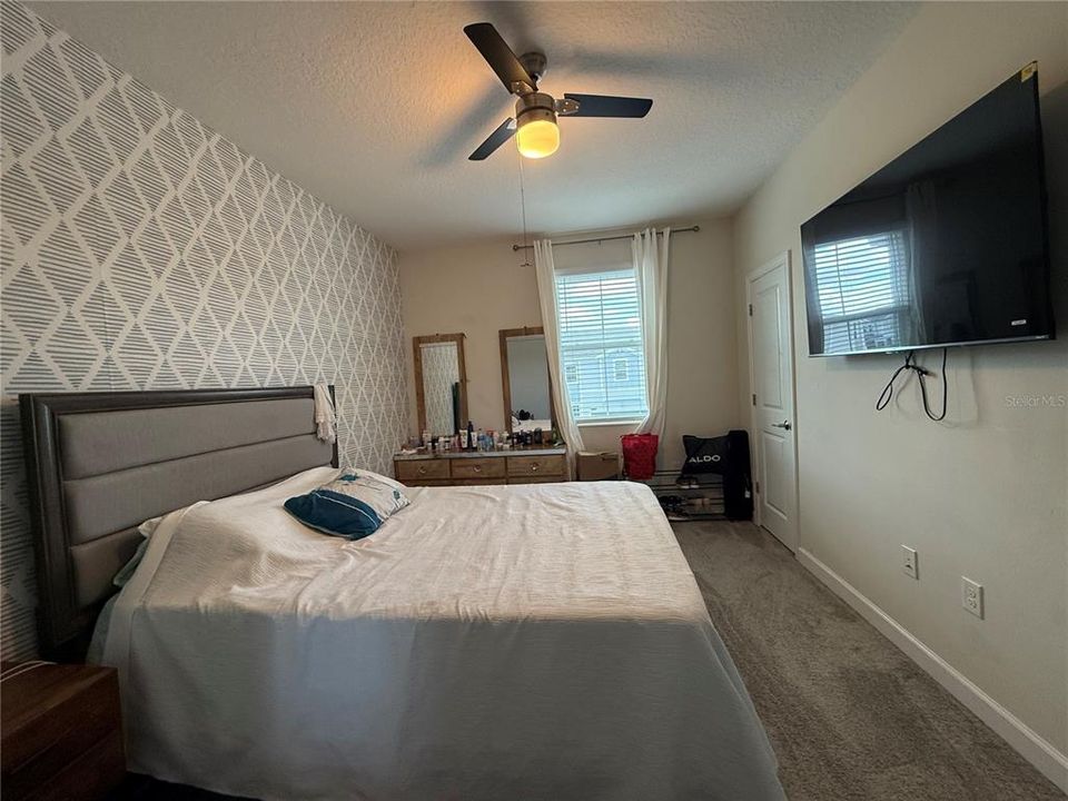 For Rent: $2,400 (3 beds, 2 baths, 1859 Square Feet)