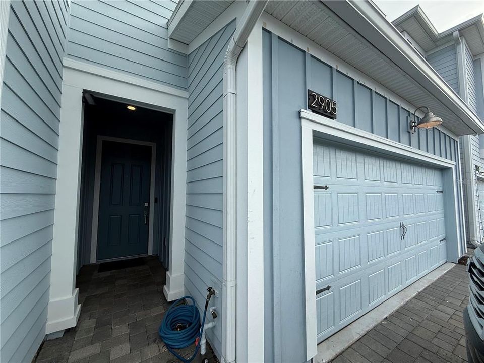 For Rent: $2,400 (3 beds, 2 baths, 1859 Square Feet)