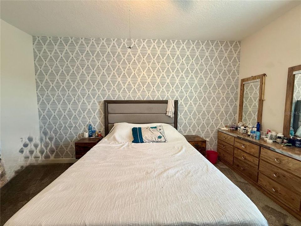 For Rent: $2,400 (3 beds, 2 baths, 1859 Square Feet)