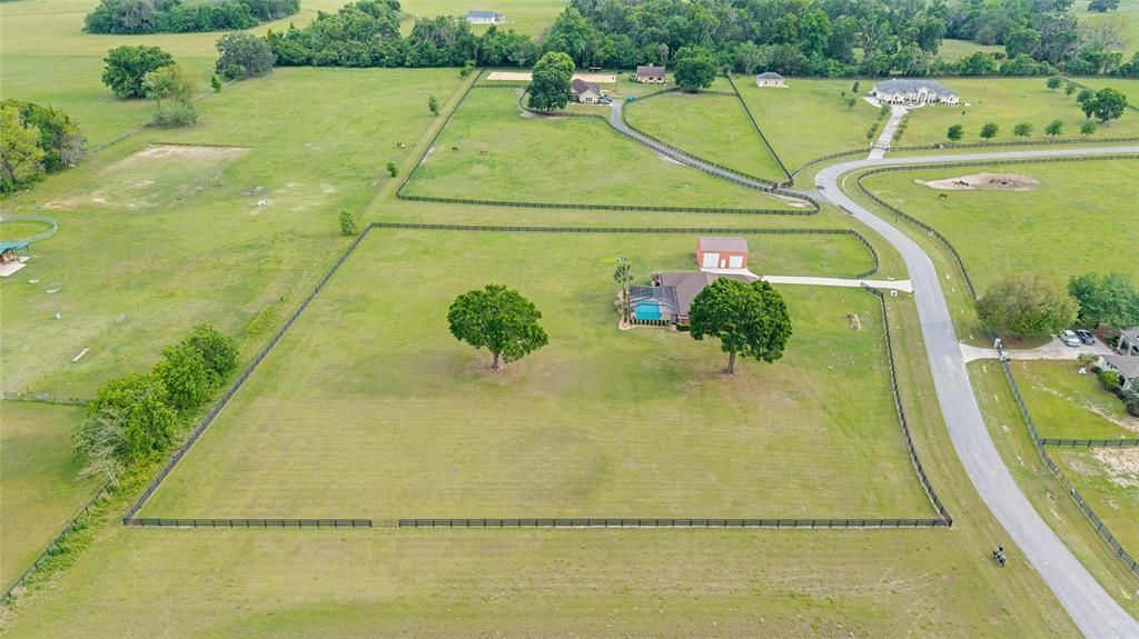 На продажу: $799,000 (3 спален, 2 ванн, 2517 Квадратных фут)