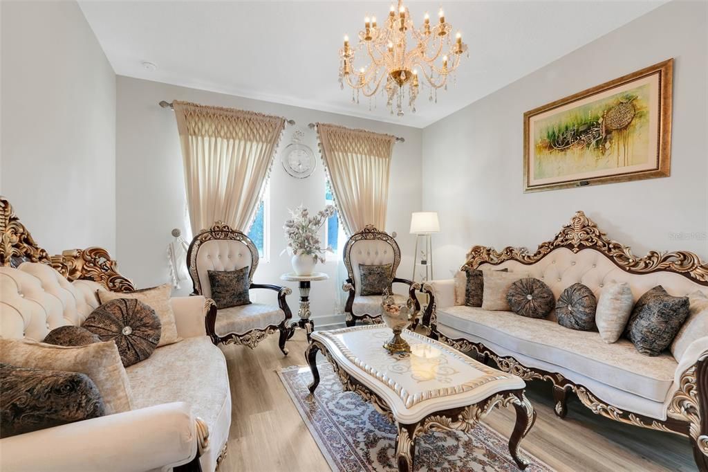 待售: $720,000 (4 贝兹, 3 浴室, 3210 平方英尺)