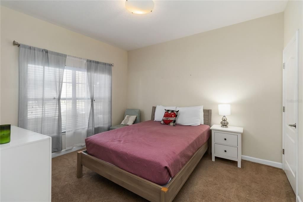 En Venta: $359,000 (4 camas, 3 baños, 2178 Pies cuadrados)