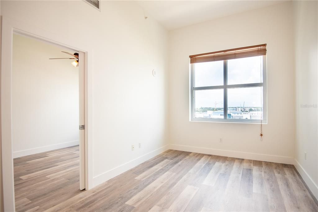 For Rent: $2,300 (1 beds, 1 baths, 840 Square Feet)