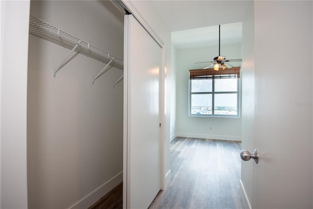 For Rent: $2,300 (1 beds, 1 baths, 840 Square Feet)