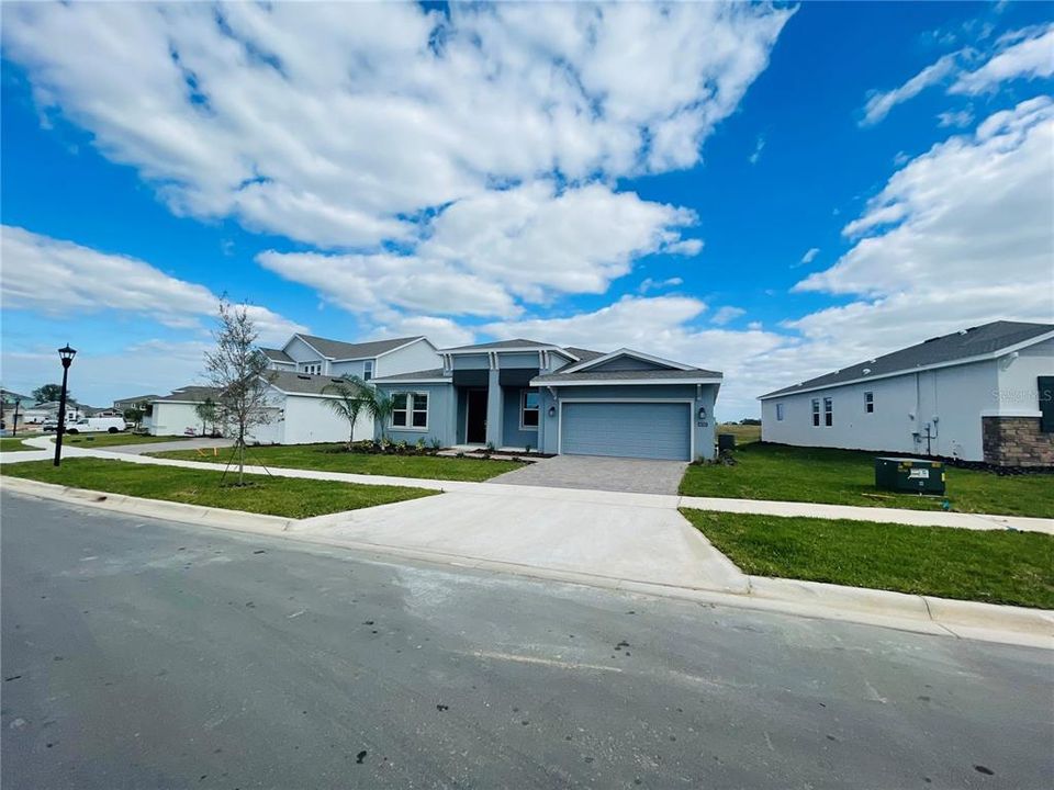 出租: $3,249 (4 贝兹, 3 浴室, 2911 平方英尺)