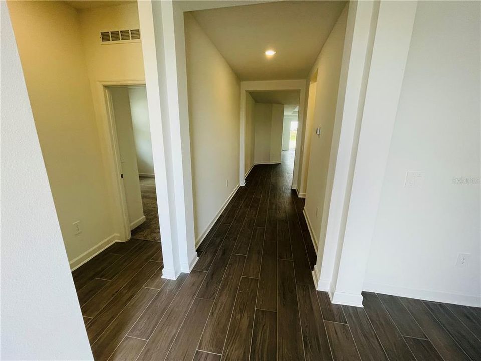 出租: $3,249 (4 贝兹, 3 浴室, 2911 平方英尺)