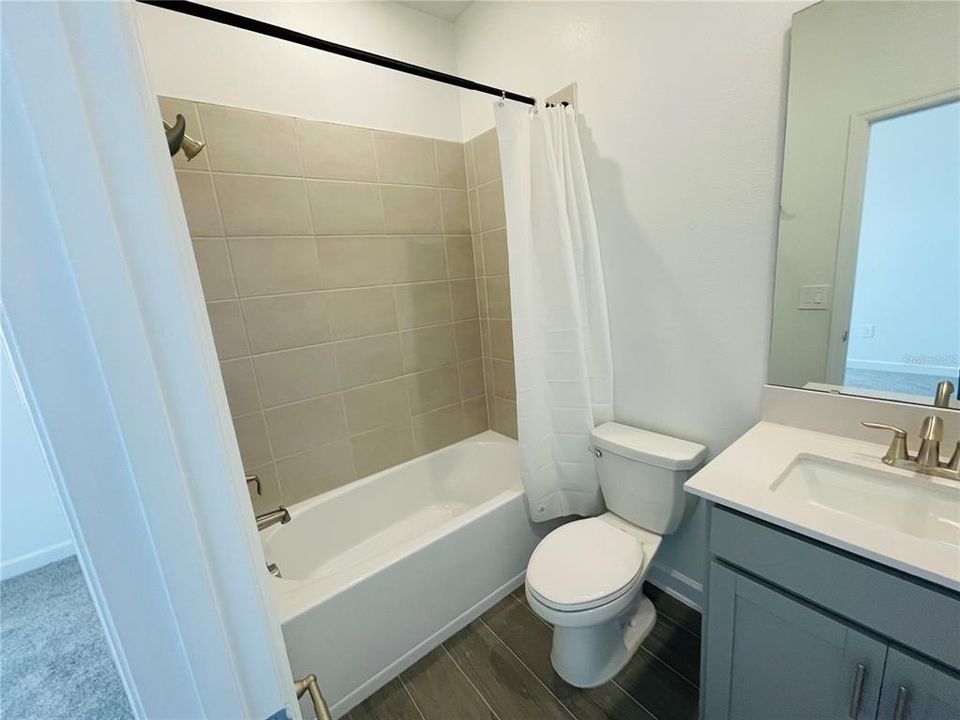 出租: $3,249 (4 贝兹, 3 浴室, 2911 平方英尺)