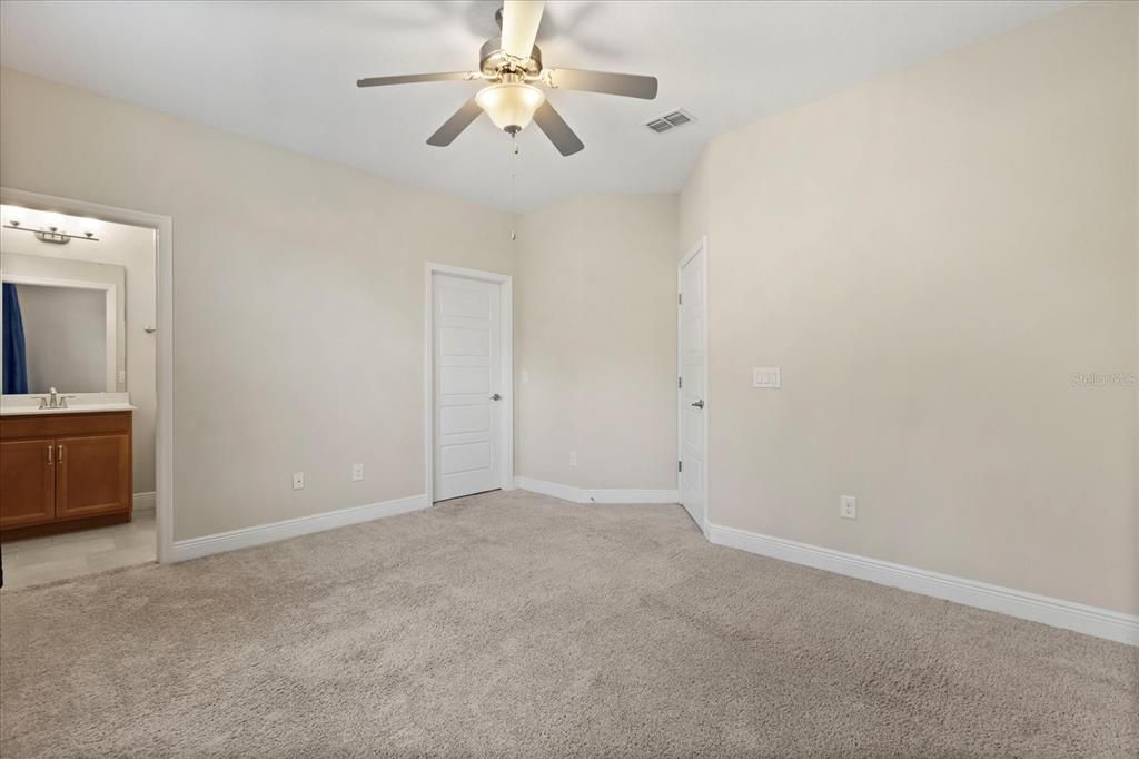 出租: $2,600 (3 贝兹, 3 浴室, 2191 平方英尺)