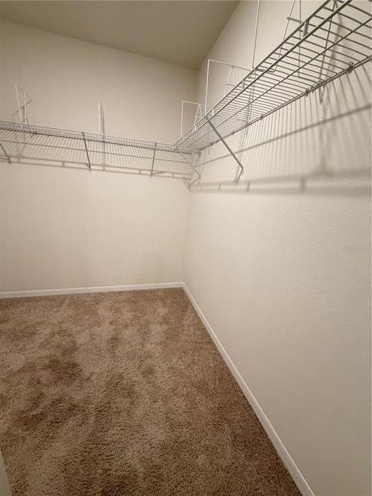 For Rent: $2,300 (4 beds, 2 baths, 1846 Square Feet)