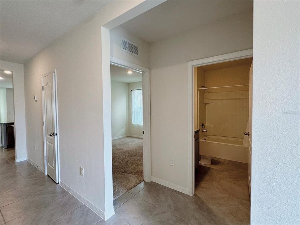 For Rent: $2,300 (4 beds, 2 baths, 1846 Square Feet)