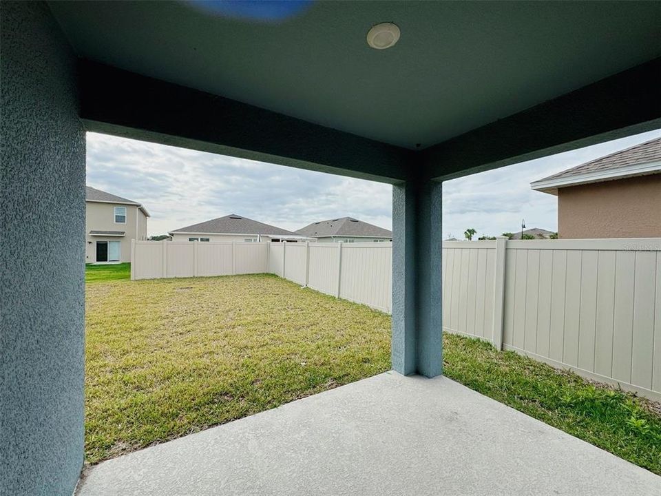 For Rent: $2,300 (4 beds, 2 baths, 1846 Square Feet)