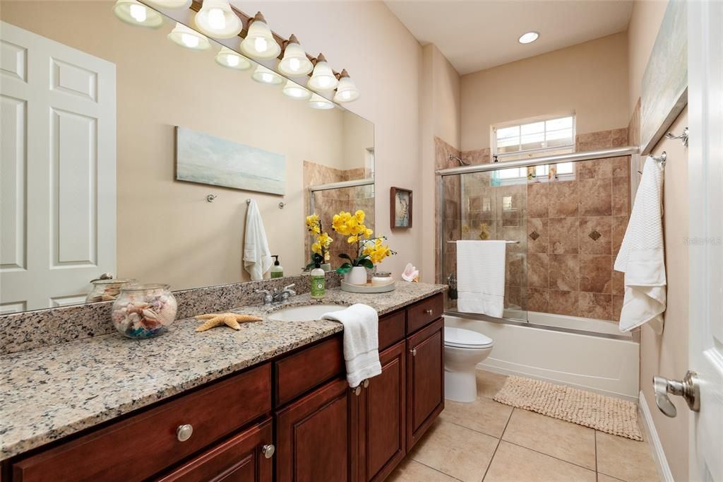 For Sale: $1,450,000 (3 beds, 2 baths, 3124 Square Feet)