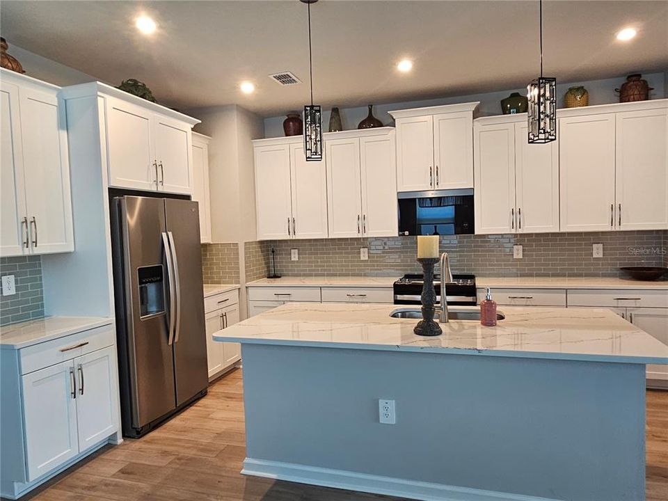 For Sale: $465,000 (3 beds, 2 baths, 1787 Square Feet)