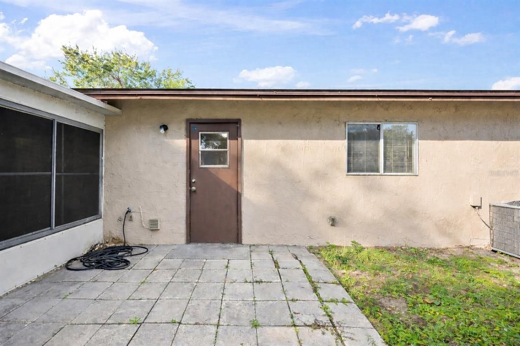 En Venta: $140,000 (3 camas, 2 baños, 1140 Pies cuadrados)