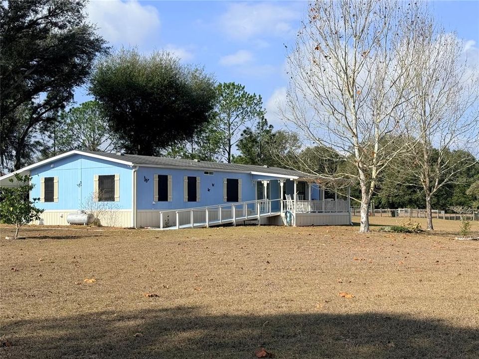 For Sale: $268,500 (3 beds, 3 baths, 1728 Square Feet)