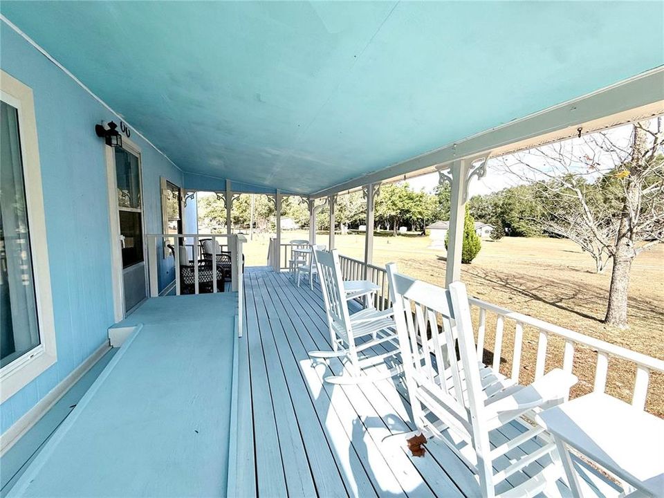 For Sale: $268,500 (3 beds, 3 baths, 1728 Square Feet)