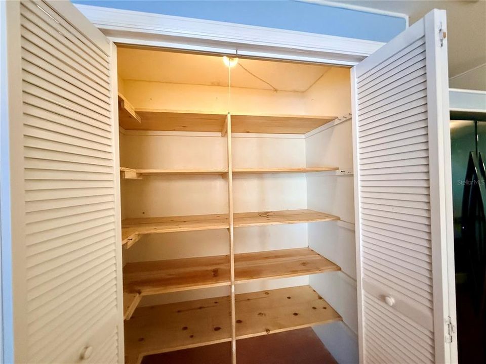 For Sale: $268,500 (3 beds, 3 baths, 1728 Square Feet)