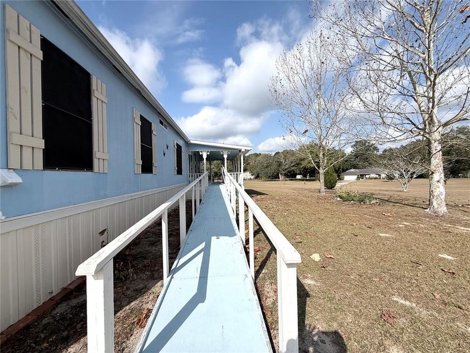 For Sale: $268,500 (3 beds, 3 baths, 1728 Square Feet)