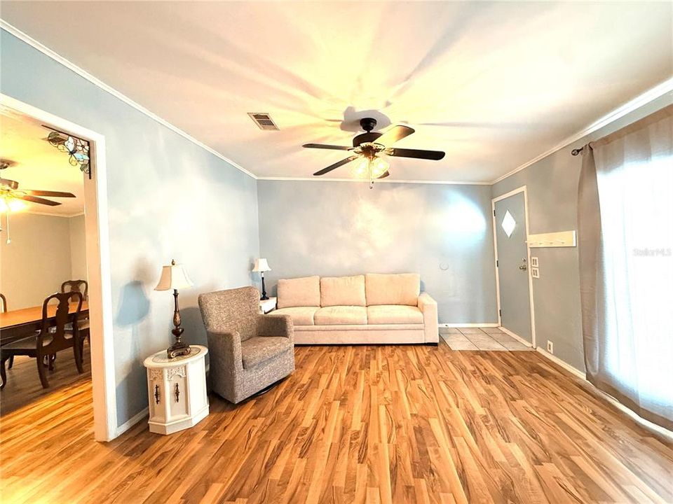 For Sale: $268,500 (3 beds, 3 baths, 1728 Square Feet)