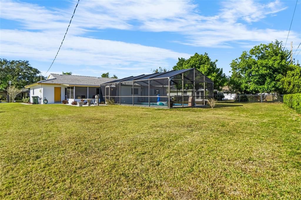 Activo con contrato: $385,000 (3 camas, 2 baños, 1474 Pies cuadrados)