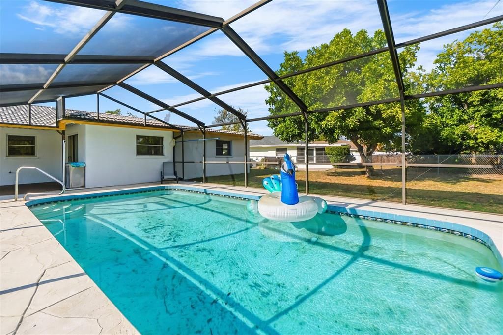 Activo con contrato: $385,000 (3 camas, 2 baños, 1474 Pies cuadrados)