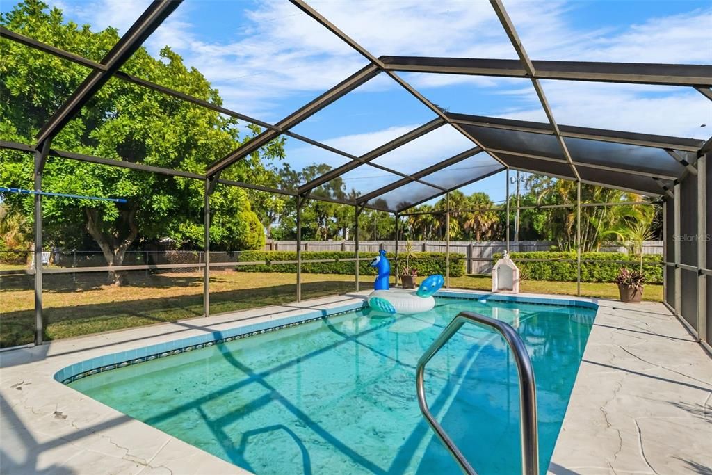 Activo con contrato: $385,000 (3 camas, 2 baños, 1474 Pies cuadrados)