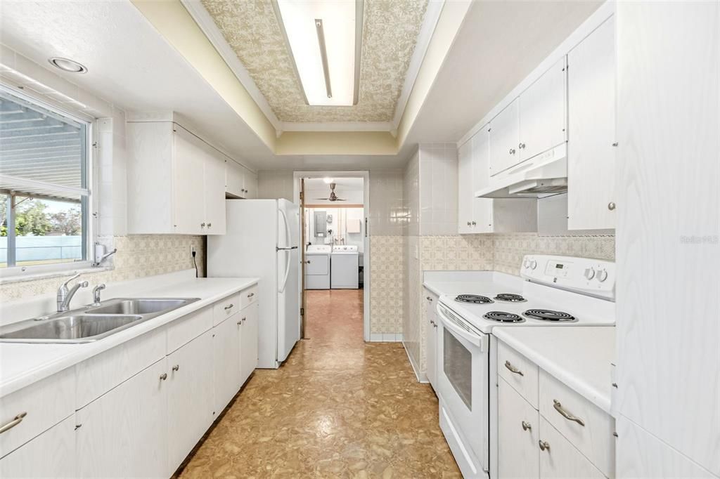 Activo con contrato: $385,000 (3 camas, 2 baños, 1474 Pies cuadrados)