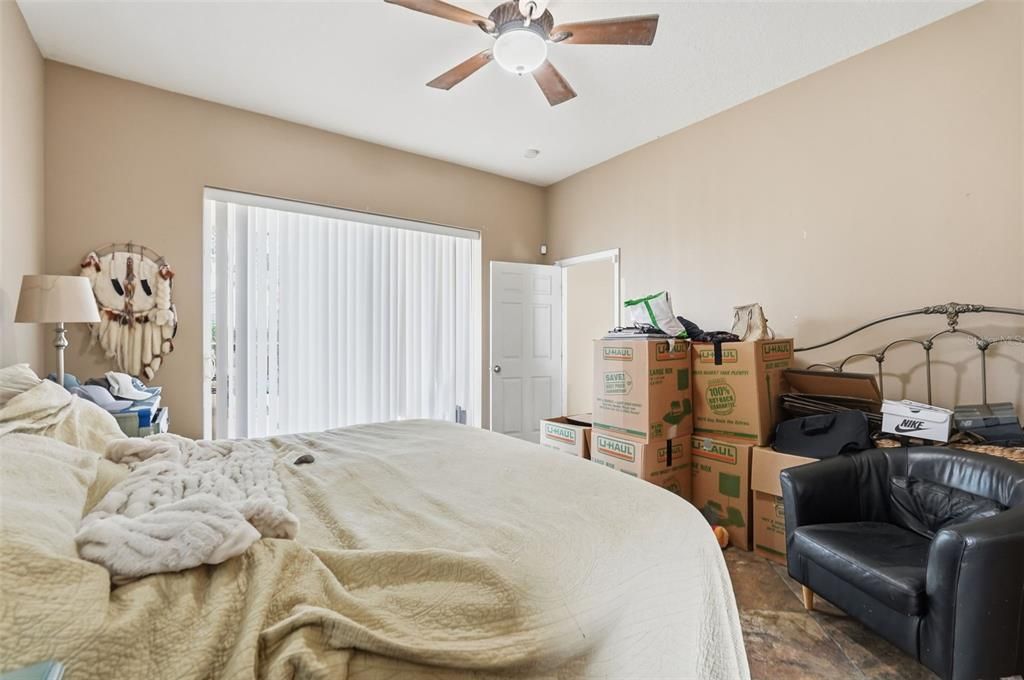 For Sale: $359,900 (5 beds, 3 baths, 2782 Square Feet)