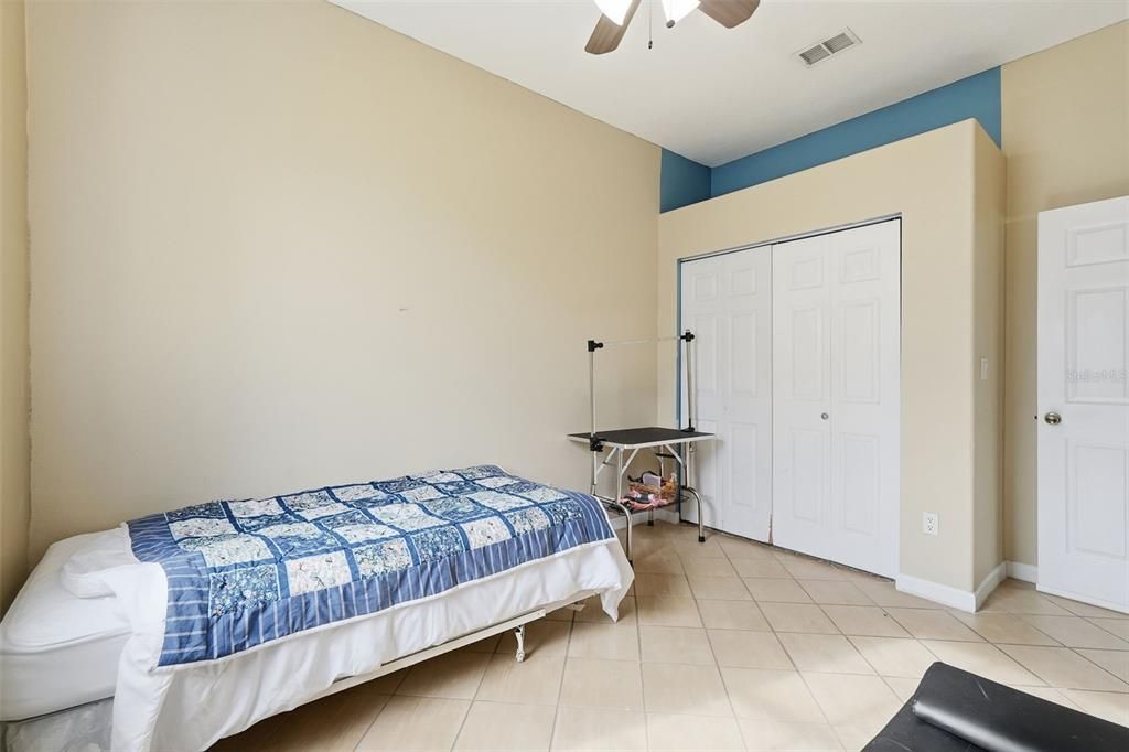 For Sale: $359,900 (5 beds, 3 baths, 2782 Square Feet)