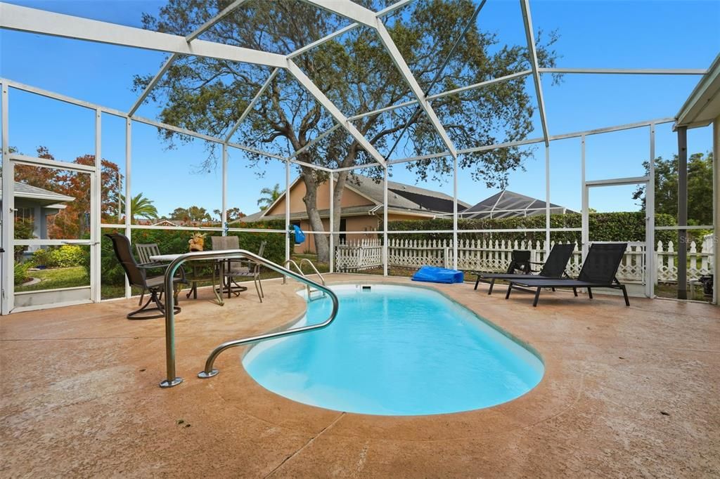 For Sale: $359,900 (5 beds, 3 baths, 2782 Square Feet)