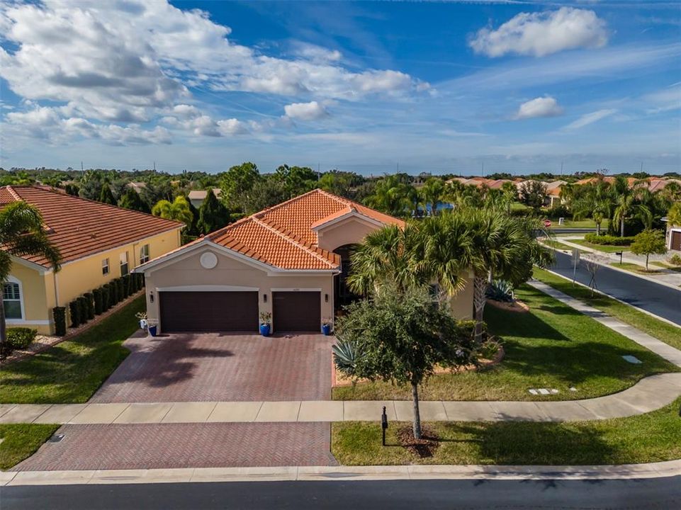 待售: $635,000 (3 贝兹, 3 浴室, 2723 平方英尺)