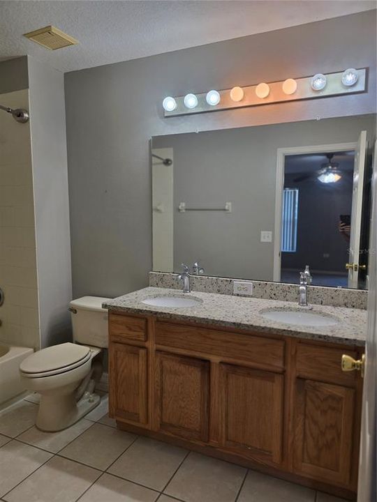 For Rent: $2,750 (4 beds, 2 baths, 2141 Square Feet)