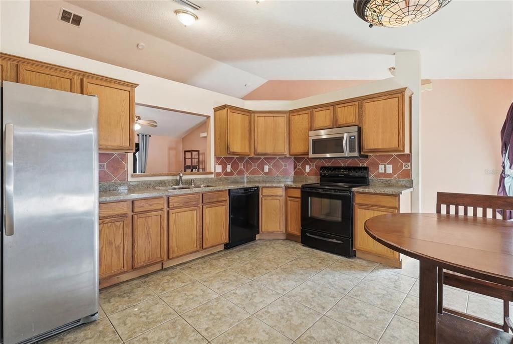 待售: $350,000 (3 贝兹, 2 浴室, 1399 平方英尺)