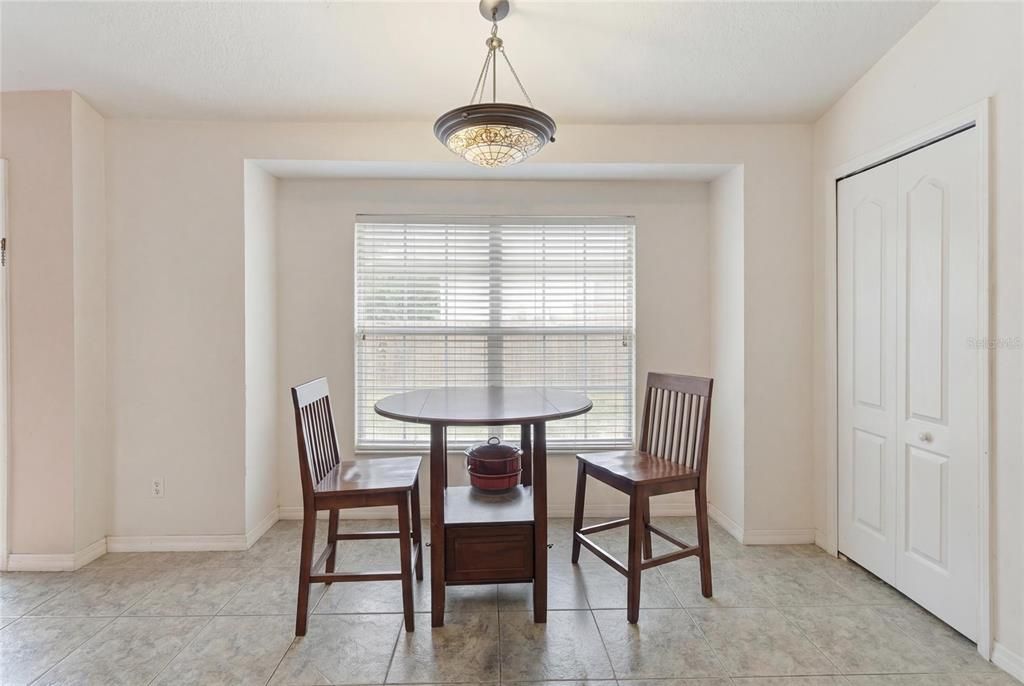 待售: $350,000 (3 贝兹, 2 浴室, 1399 平方英尺)