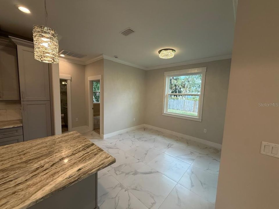 На продажу: $364,990 (3 спален, 2 ванн, 1655 Квадратных фут)