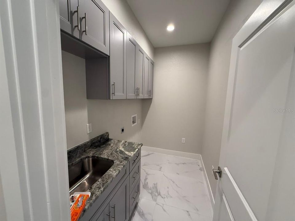 На продажу: $364,990 (3 спален, 2 ванн, 1655 Квадратных фут)