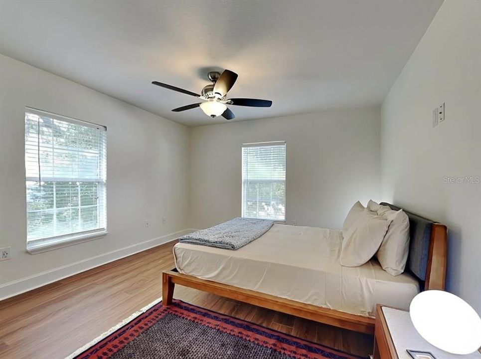 出租: $3,145 (3 贝兹, 2 浴室, 1674 平方英尺)