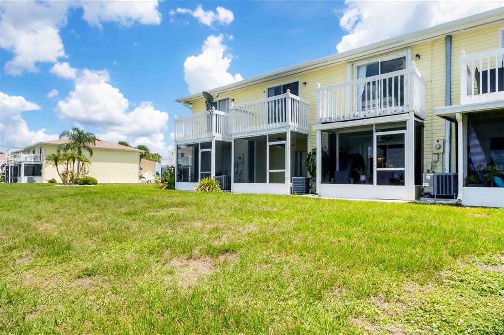 En Venta: $199,500 (2 camas, 2 baños, 1078 Pies cuadrados)