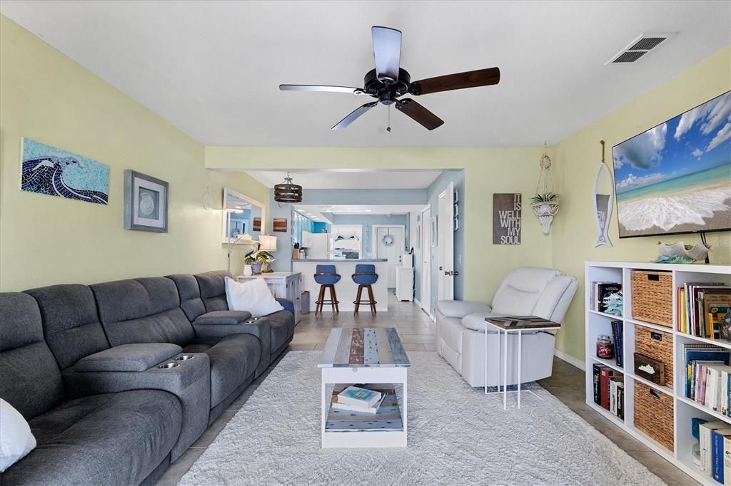 En Venta: $199,500 (2 camas, 2 baños, 1078 Pies cuadrados)